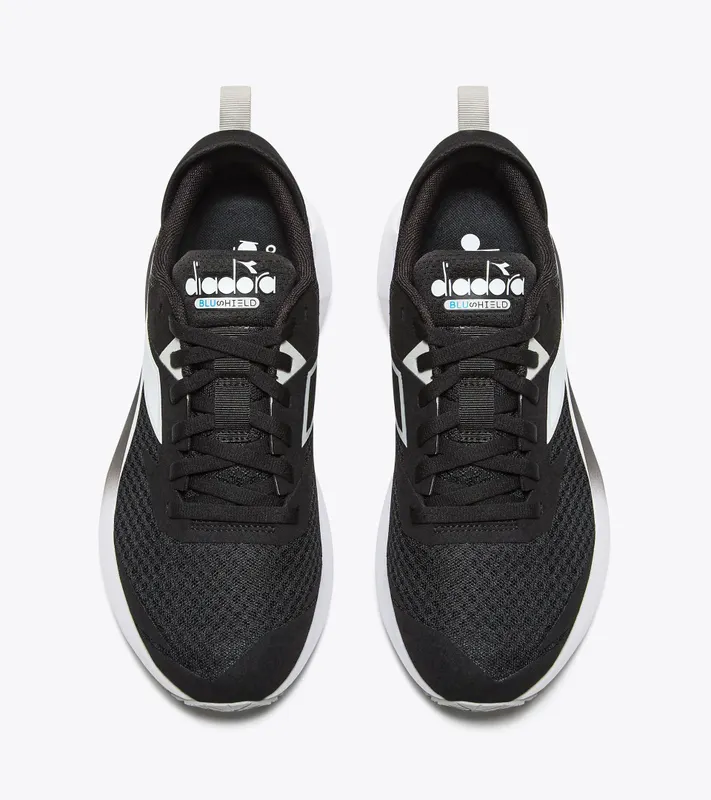 Diadora Mythos Blushield Vigore 3 W Black / White (c7406) (101.180679_C7406)