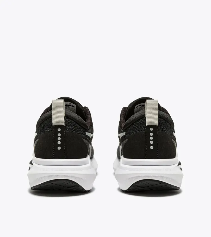 Diadora Mythos Blushield Vigore 3 Wide W Black / White (c7406) (101.181033_C7406)