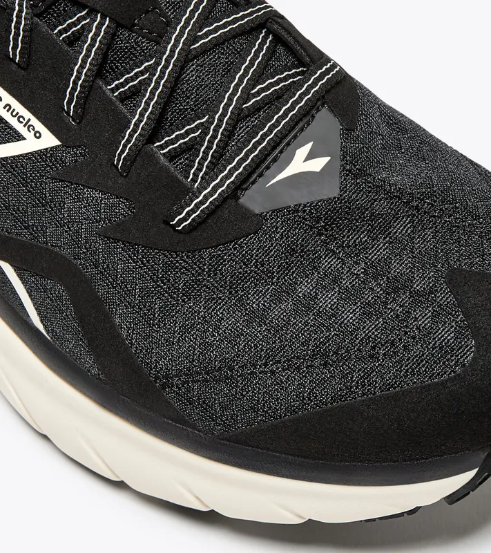 Diadora Equipe Nucleo Black / Whisper White (101.179094_C2609)