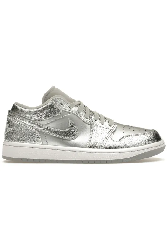 Jordan 1 Low SE Metallic Silver (Women’s) (FN5030-001)