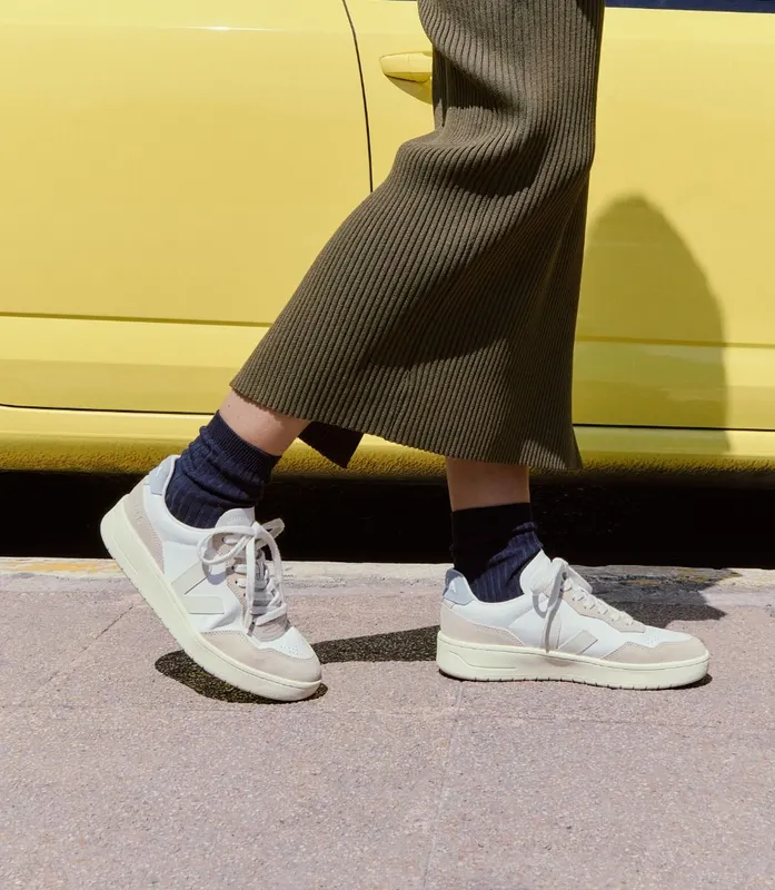 Veja V-90 LEATHER WHITE PIERRE STEEL (VD2003705A)