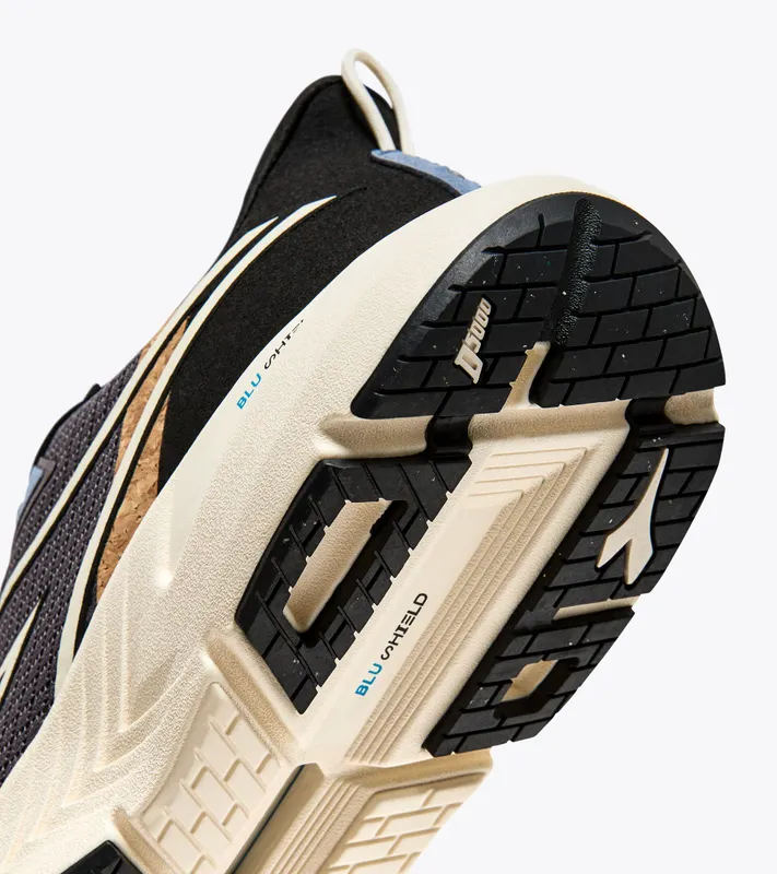 Diadora Mythos Blushield Volo 4 2030 Steel Gray / Black (101.180227_C2763)