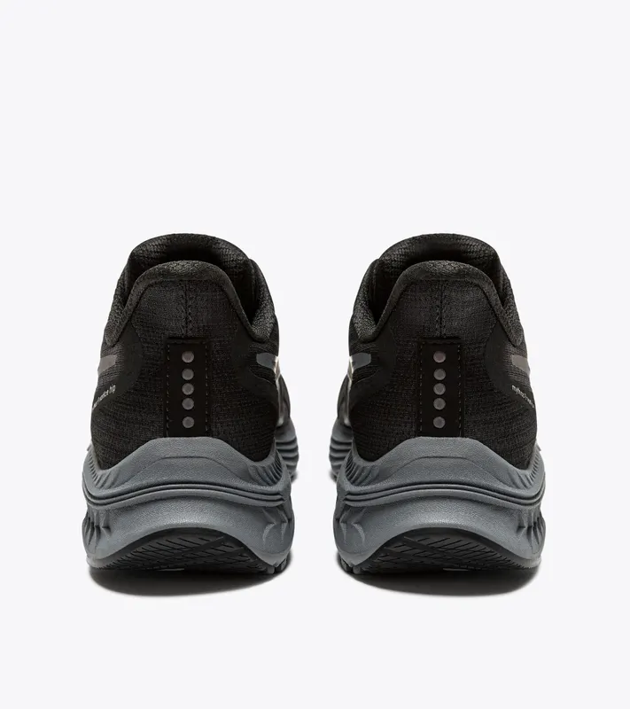 Diadora Mythos Blushield 9 Vortice Hip Black / Black (101.180245_C0200)
