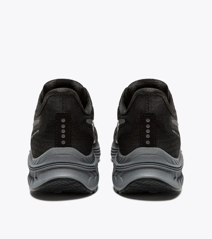 Diadora Mythos Blushield 9 Vortice Hip Black / Black (101.180245_C0200)