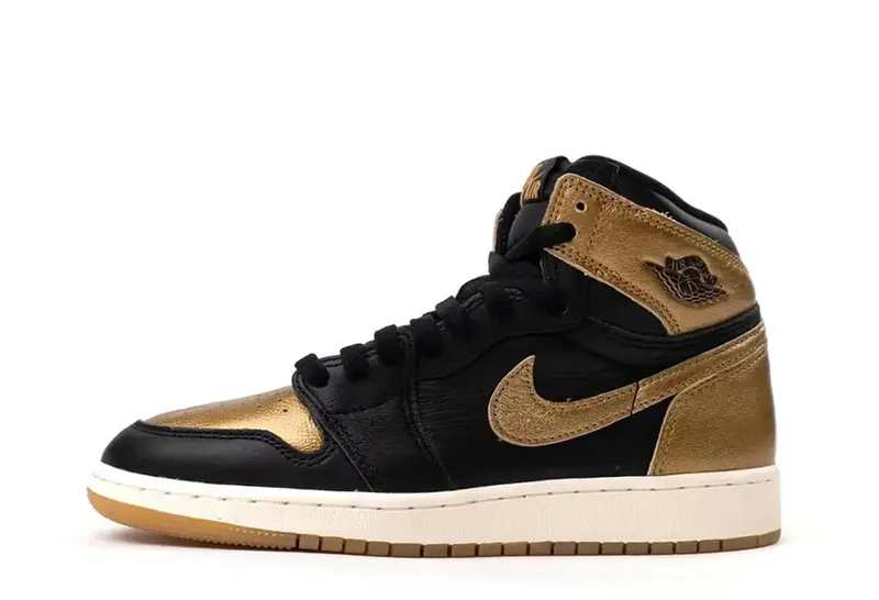 Air Jordan 1 High OG Black & Metallic Gold (DZ5485-071)
