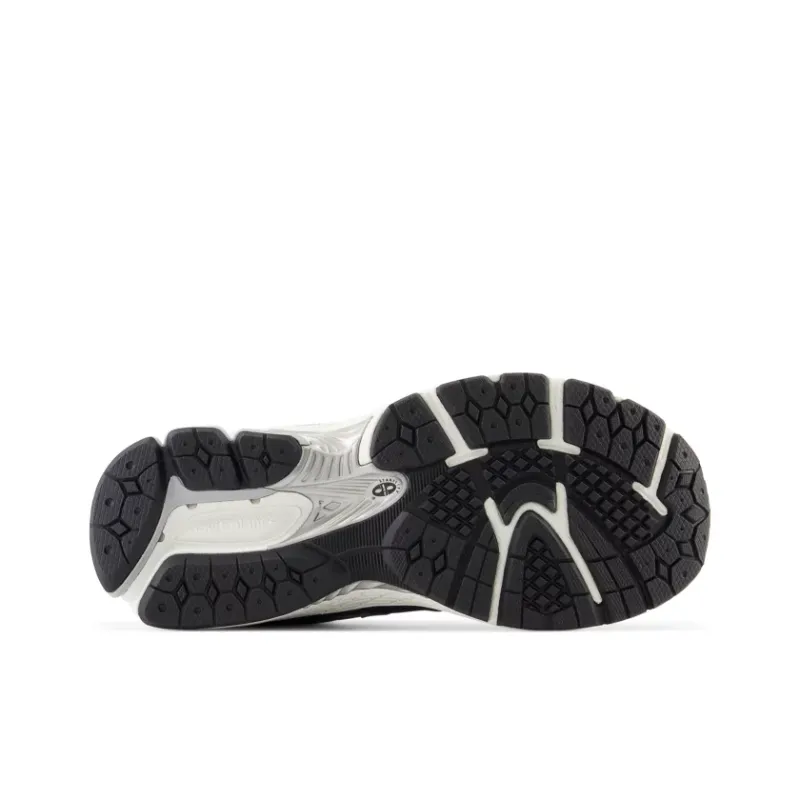 New Balance 2002R Eclipse Silver Metallic (GS) (GC2002SF)