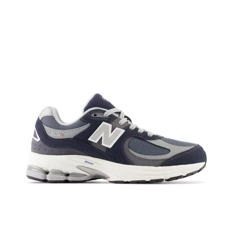 New Balance 2002R Eclipse Silver Metallic (GS) (GC2002SF)