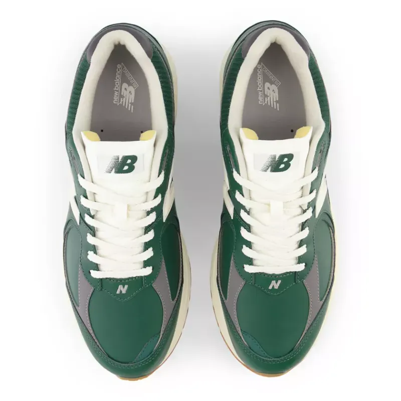 New Balance 2002R Nightwatch Green Vintage Leather (M2002RVI)