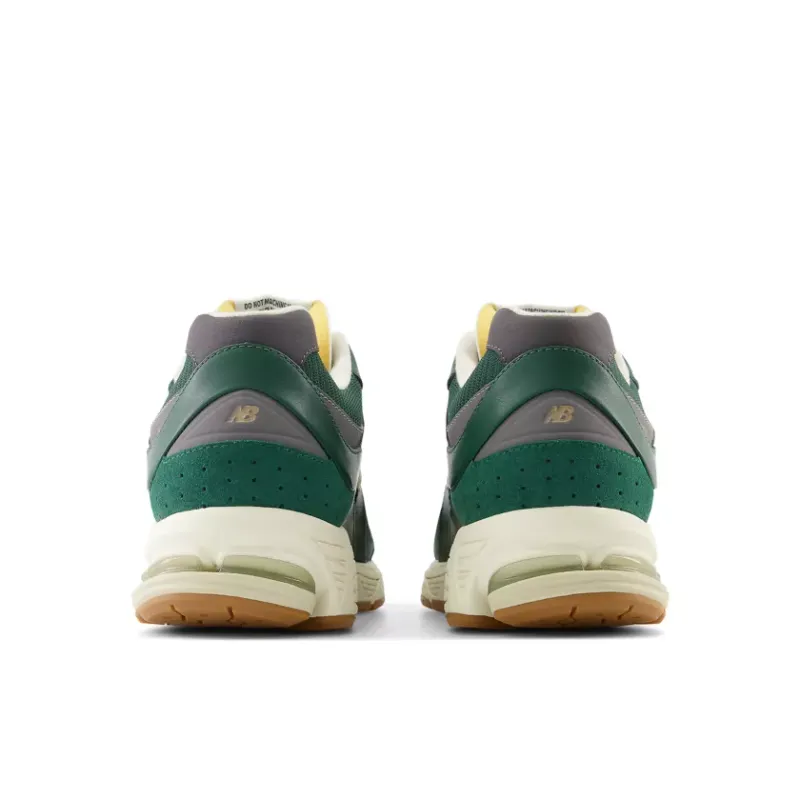 New Balance 2002R Nightwatch Green Vintage Leather (M2002RVI)