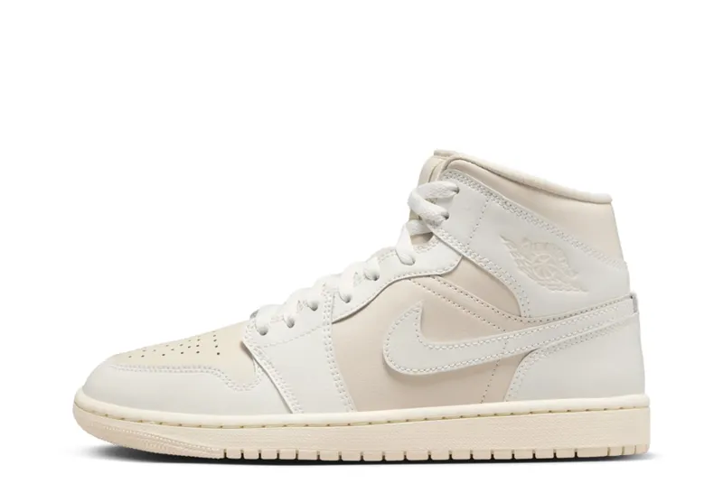 Air Jordan 1 Mid Light Tan (BQ6472-201)