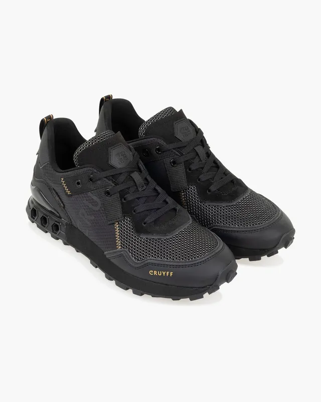 Cruyff Superbia Hex – Tech Black/Gold (CC244231-960)