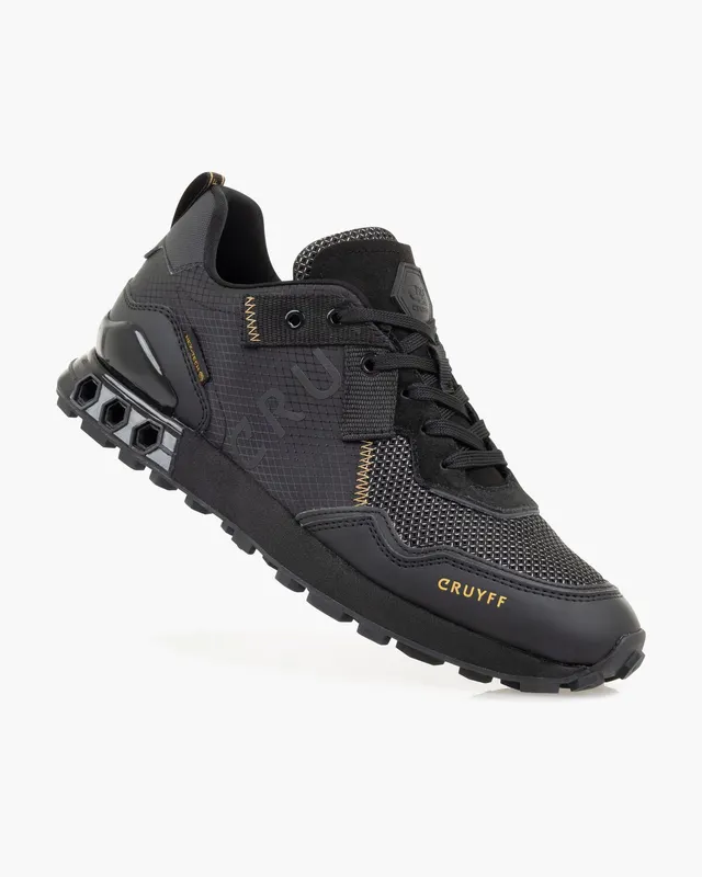 Cruyff Superbia Hex – Tech Black/Gold (CC244231-960)