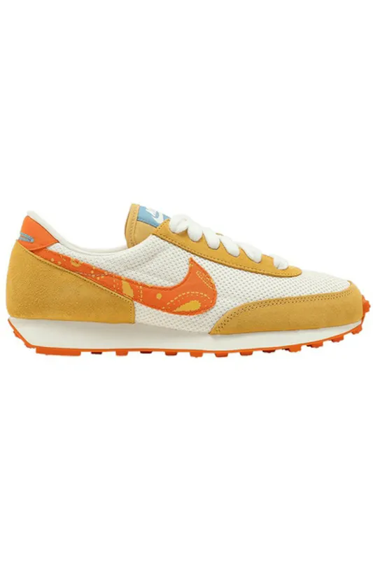 Nike Daybreak Paisley Swoosh Magma Orange (Women’s) (DJ4667-113)