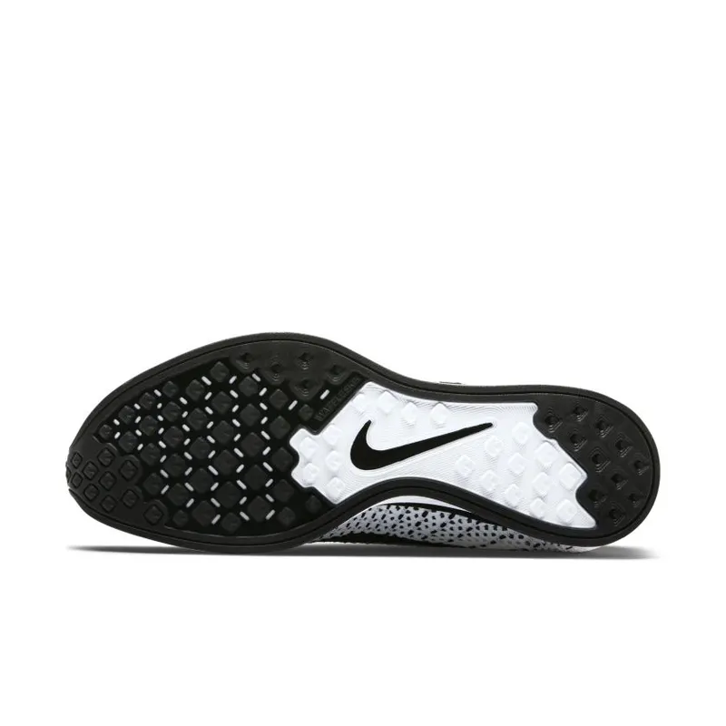 Nike Flyknit Racer Black Tongue (526628-002)