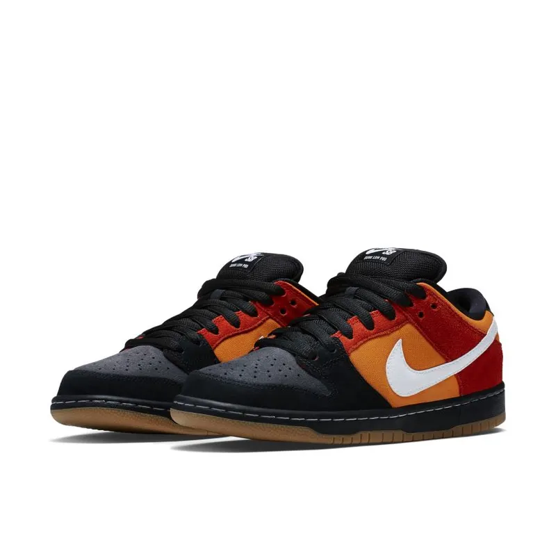 Nike SB Dunk Low Un-Raygun (304292-047)