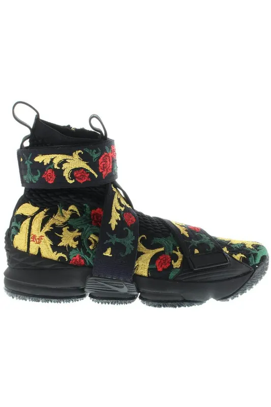 Nike LeBron 15 Lifestyle KITH King’s Crown (AO1068-001)