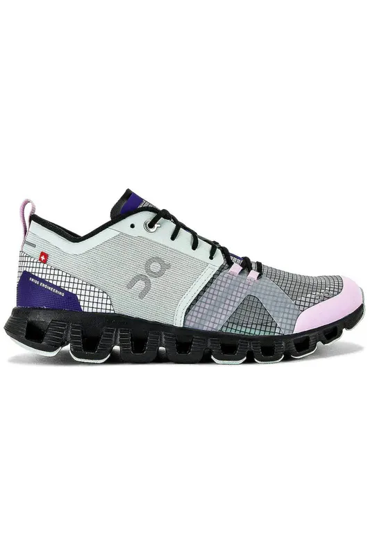 On Running Cloud X Shift Surf (Women’s) (38.98941)