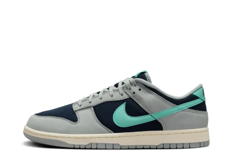 Nike Dunk Low PRM Obisidian & Green Frost (FB8895-001)