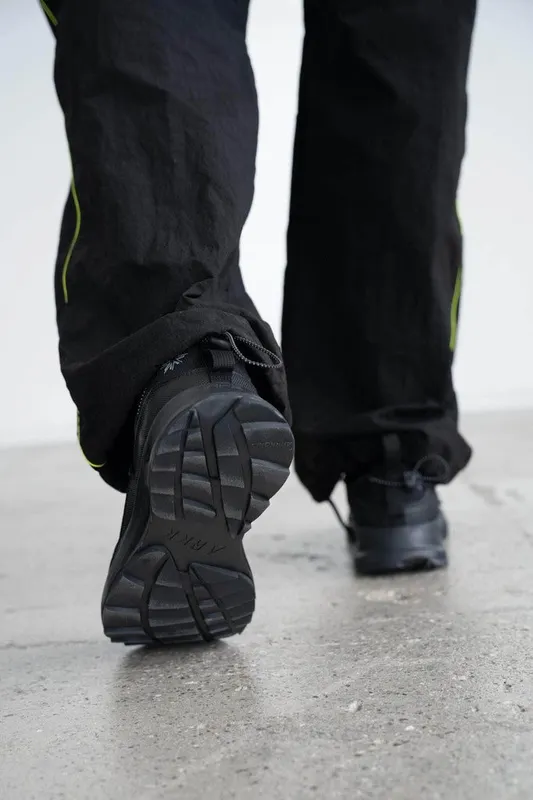 Arkk City-Tek “Triple Black” (ML1020-0750-W)