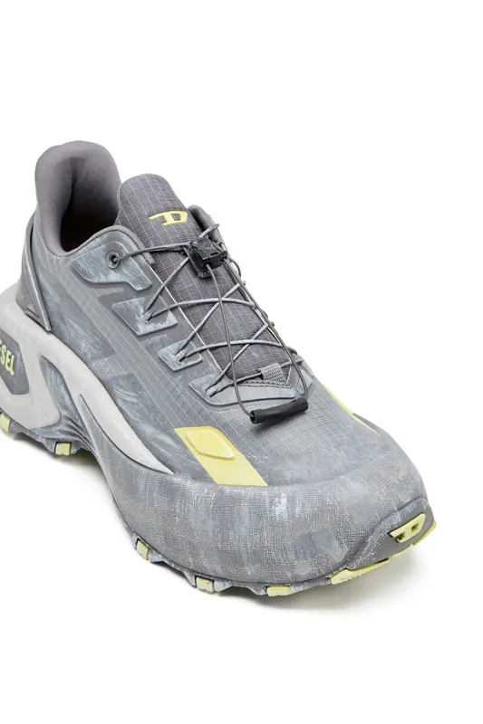 Diesel D-cage Runner (Y03444P8140HA663 https://nl.diesel.com/en/sneakers/d-cage-runner-multicolor/Y03444P8140HA663.htm)