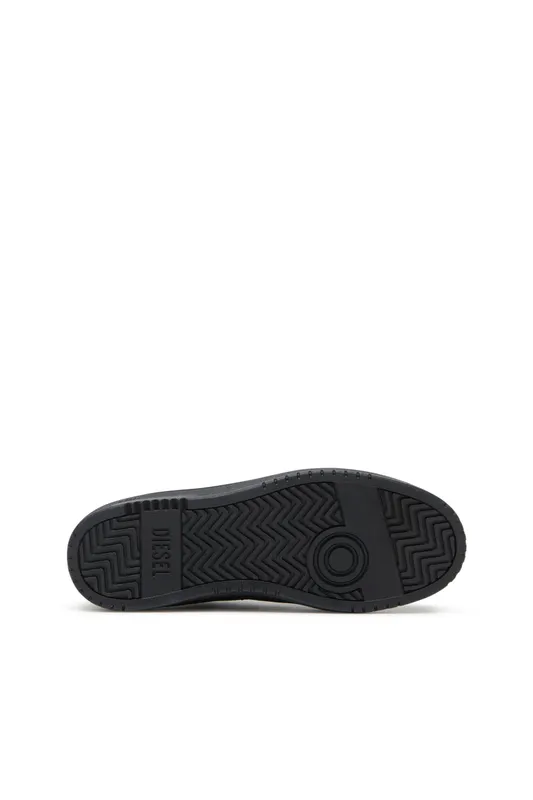 Diesel S-tracker-d Low (Y03608P5576T8013 https://nl.diesel.com/en/sneakers/s-tracker-d-low-black/Y03608P5576T8013.htm)