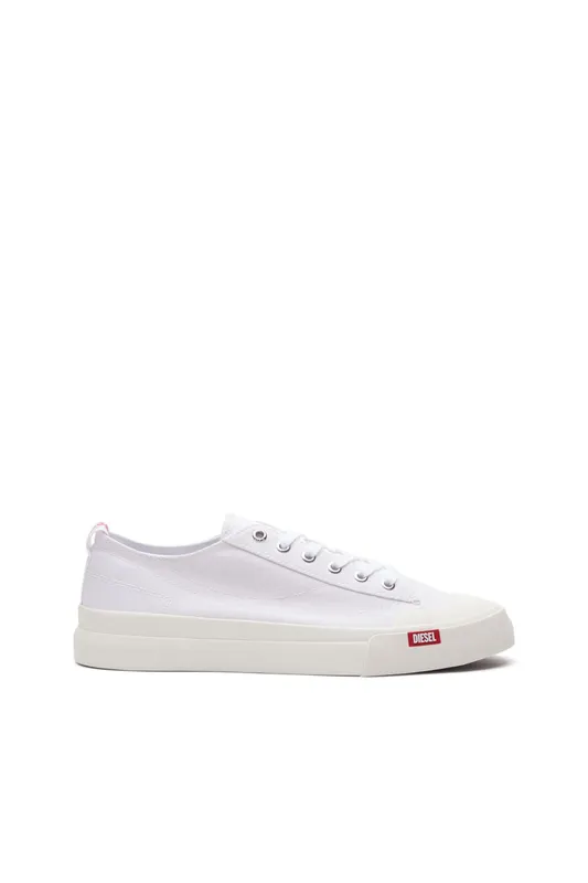 Diesel S-athos Low W (Y03335P2994H7528 https://nl.diesel.com/en/sneakers/s-athos-low-w-white/Y03335P2994H7528.htm)
