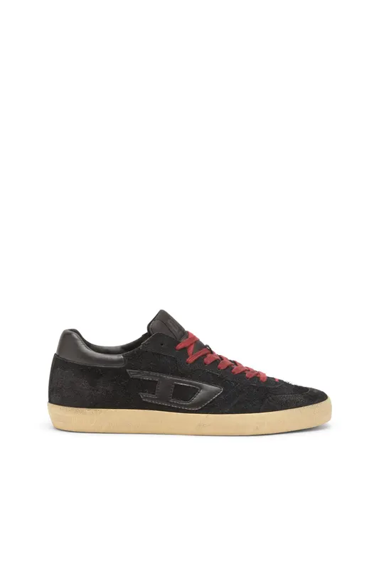 Diesel S-leroji Low (Y03336P6891T8013 https://nl.diesel.com/en/sneakers/s-leroji-low-black/Y03336P6891T8013.htm)