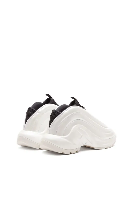 Diesel S-d-runner X (Y03440P6690H1527 https://nl.diesel.com/en/sneakers/s-d-runner-x-multicolor/Y03440P6690H1527.htm)