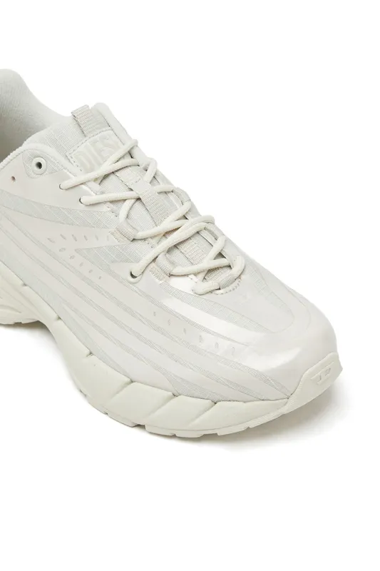 Diesel D-airspeed Low W (Y03458P6908HA405 https://nl.diesel.com/en/sneakers/d-airspeed-low-w-white/Y03458P6908HA405.htm)