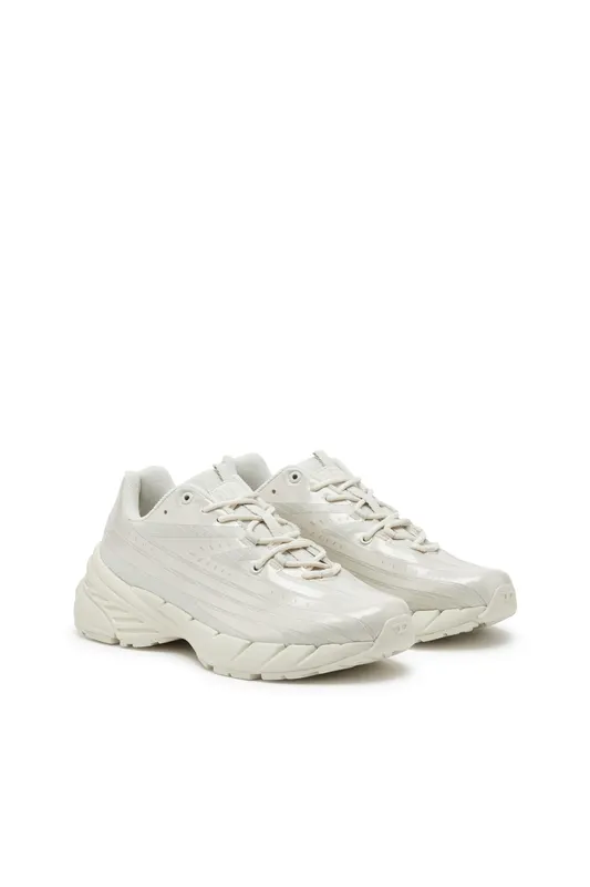 Diesel D-airspeed Low W (Y03458P6908HA405 https://nl.diesel.com/en/sneakers/d-airspeed-low-w-white/Y03458P6908HA405.htm)