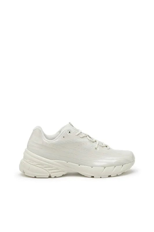 Diesel D-airspeed Low W (Y03458P6908HA405 https://nl.diesel.com/en/sneakers/d-airspeed-low-w-white/Y03458P6908HA405.htm)
