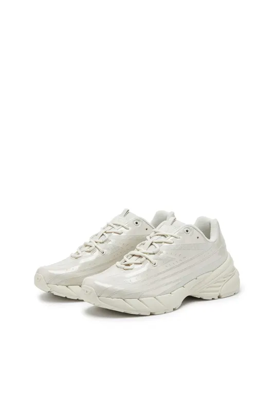 Diesel D-airspeed Low W (Y03458P6908HA405 https://nl.diesel.com/en/sneakers/d-airspeed-low-w-white/Y03458P6908HA405.htm)