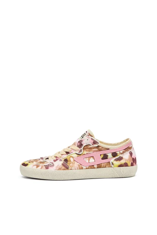 Diesel S-leroji D-1 Low W (Y03487P8117HA683 https://nl.diesel.com/en/sneakers/s-leroji-d-1-low-w-multicolor/Y03487P8117HA683.htm)