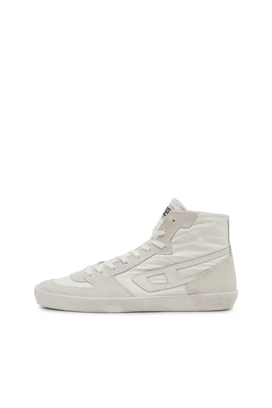 Diesel S-leroji D-1 Mid (Y03488P8119T1002 https://nl.diesel.com/en/sneakers/s-leroji-d-1-mid-white/Y03488P8119T1002.htm)