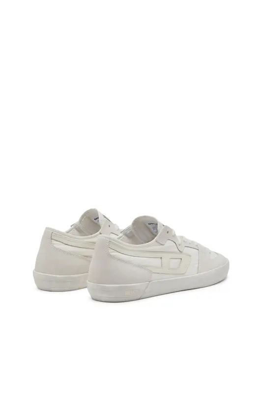 Diesel S-leroji D-1 Low (Y03489P8119T1002 https://nl.diesel.com/en/sneakers/s-leroji-d-1-low-white/Y03489P8119T1002.htm)