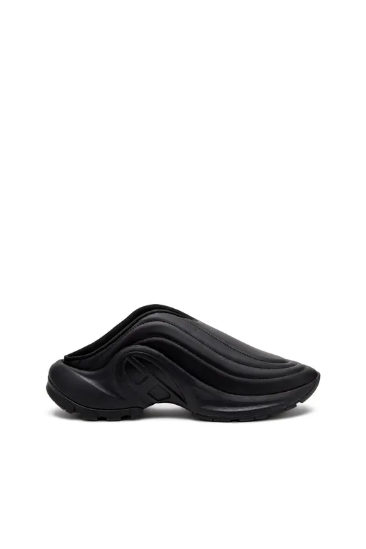 Diesel S-d-runner Mule X (Y03548PR003T8013 https://nl.diesel.com/en/sneakers/s-d-runner-mule-x-black/Y03548PR003T8013.htm)