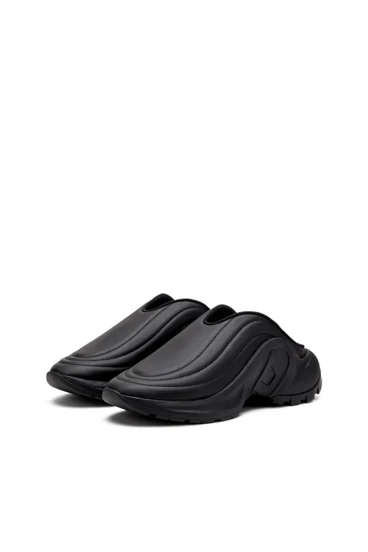 Diesel S-d-runner Mule X (Y03548PR003T8013 https://nl.diesel.com/en/sneakers/s-d-runner-mule-x-black/Y03548PR003T8013.htm)