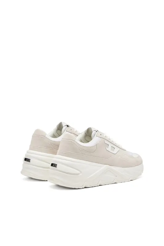 Diesel S-savannah W (Y03565P8107T1002 https://nl.diesel.com/en/sneakers/s-savannah-w-white/Y03565P8107T1002.htm)