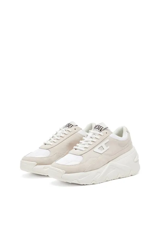 Diesel S-savannah W (Y03565P8107T1002 https://nl.diesel.com/en/sneakers/s-savannah-w-white/Y03565P8107T1002.htm)