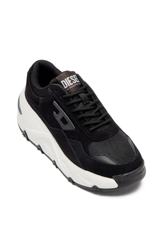 Diesel S-savannah W (Y03565P8107T8013 https://nl.diesel.com/en/sneakers/s-savannah-w-black/Y03565P8107T8013.htm)