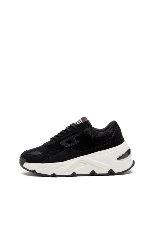Diesel S-savannah W (Y03565P8107T8013 https://nl.diesel.com/en/sneakers/s-savannah-w-black/Y03565P8107T8013.htm)