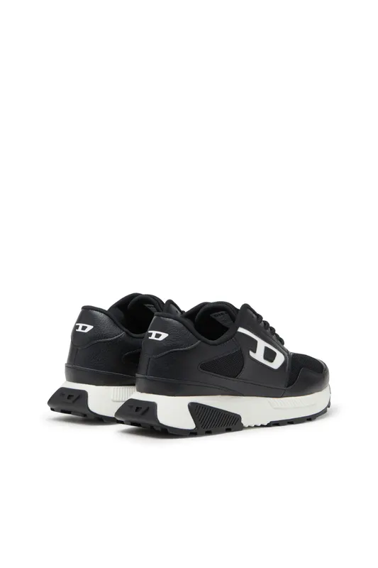 Diesel S-tame-d Running W (Y03607P8109T8013 https://nl.diesel.com/en/sneakers/s-tame-d-running-w-black/Y03607P8109T8013.htm)