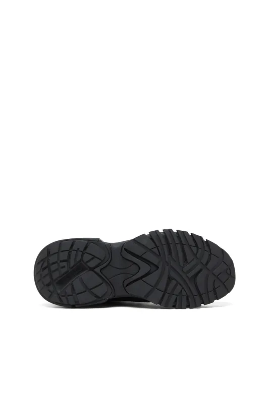 Diesel S-pro-v-dense Low (Y03593P8136T8013 https://nl.diesel.com/en/sneakers/s-pro-v-dense-low-black/Y03593P8136T8013.htm)