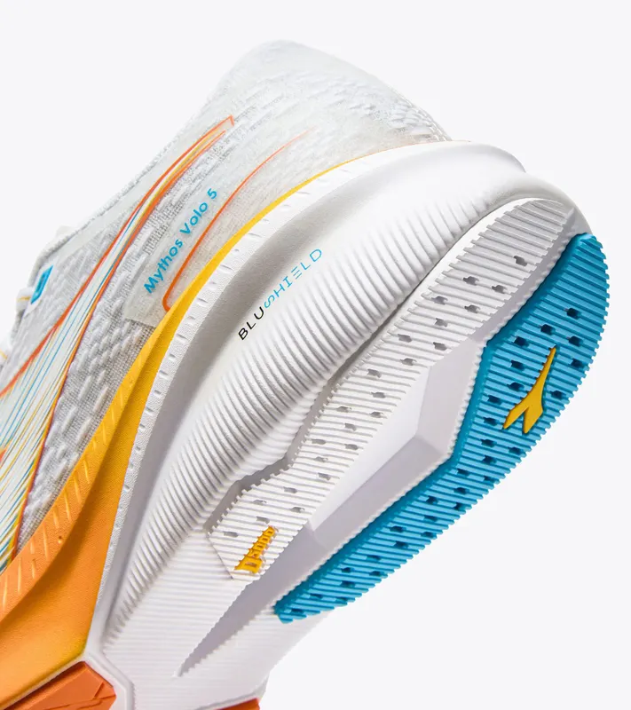 Diadora Mythos Blushield Volo 5 White / Nectarine / Lemon Chrome (101.181488_D1251)