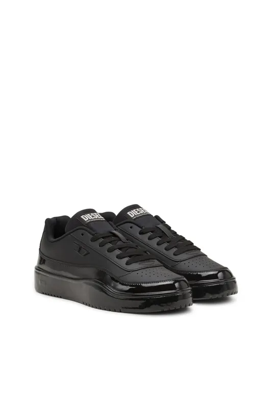 Diesel S-tracker-d Low (Y03608P8124T8013 https://nl.diesel.com/en/sneakers/s-tracker-d-low-black/Y03608P8124T8013.htm)