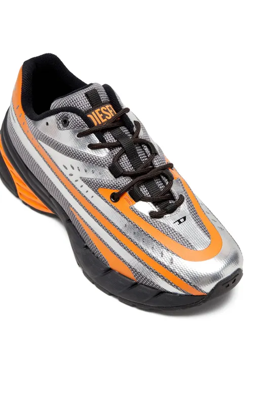 Diesel D-airspeed Low (Y03436P8138HA643 https://nl.diesel.com/en/sneakers/d-airspeed-low-multicolor/Y03436P8138HA643.htm)