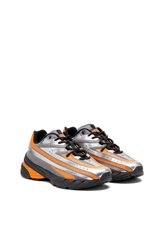 Diesel D-airspeed Low (Y03436P8138HA643 https://nl.diesel.com/en/sneakers/d-airspeed-low-multicolor/Y03436P8138HA643.htm)
