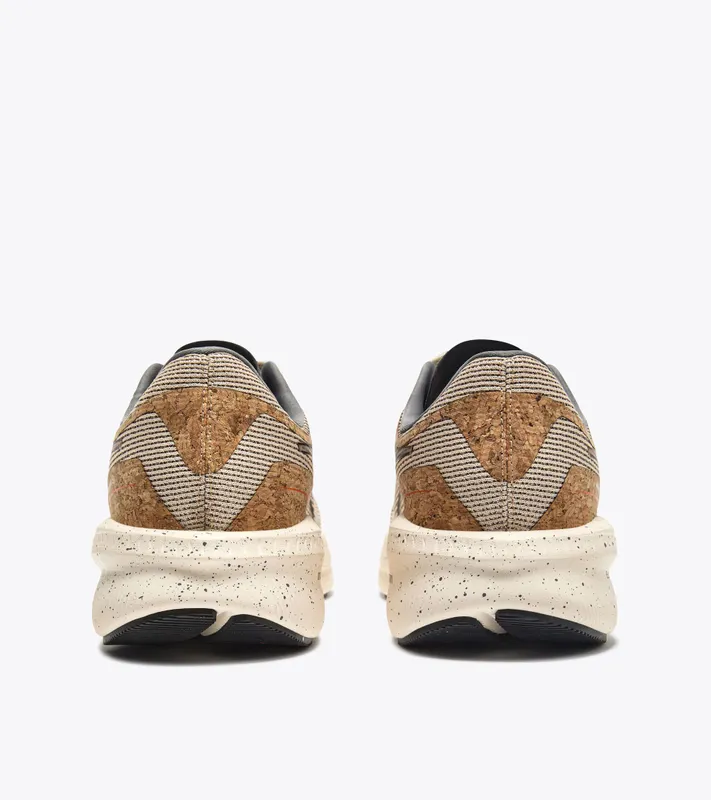 Diadora Mythos Blushield Volo 5 2030 Beige / Steel Gray (101.181491_D1275)