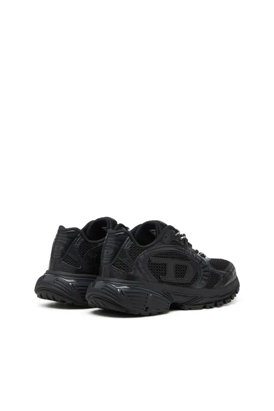 Diesel S-pro-v-dense Low W (Y03594P8136T8013 https://nl.diesel.com/en/shoes/s-pro-v-dense-low-w-black/Y03594P8136T8013.htm)