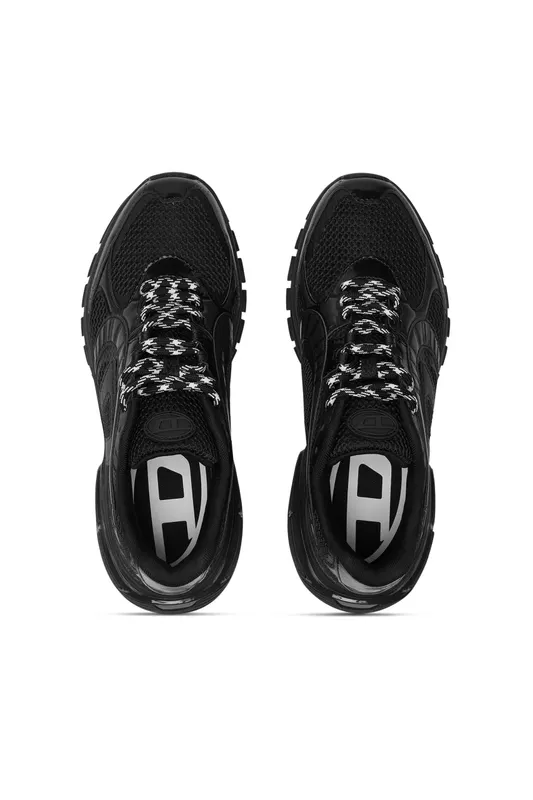 Diesel S-pro-v-dense Low W (Y03594P8136T8013 https://nl.diesel.com/en/shoes/s-pro-v-dense-low-w-black/Y03594P8136T8013.htm)